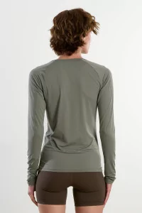 Aloe Vera Long-Sleeve Ultralight Fitted Tee – Oyster | Centre Commercial